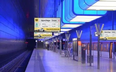 5 Ways Digital Signage Transforms the Metro Experience – Vlog